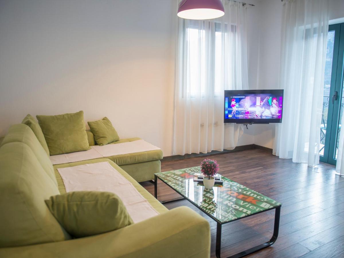 Apartments Windrose Kotor Exterior photo
